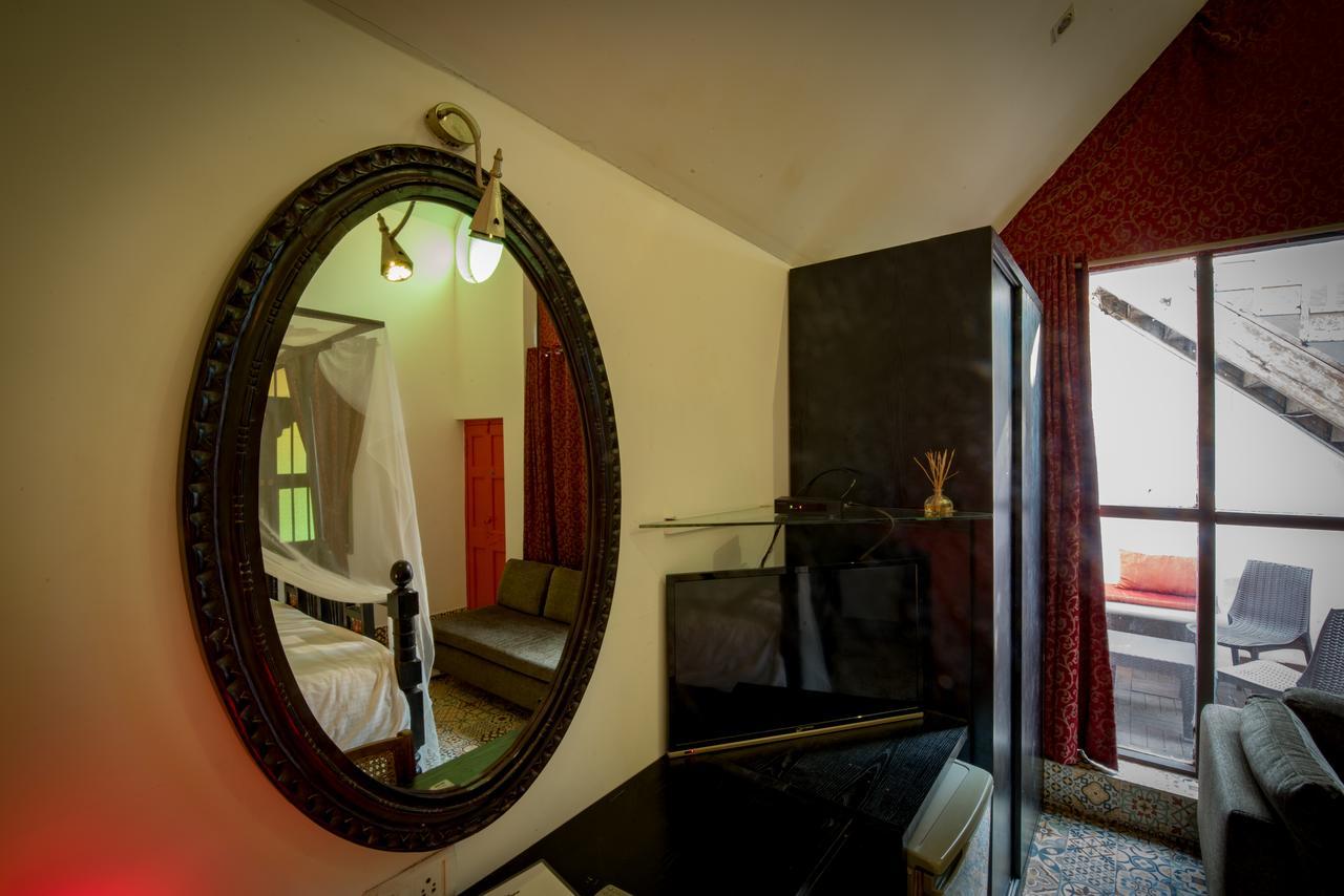 Waters Boutique Hotel By Spectrum Holiday Гоа Экстерьер фото